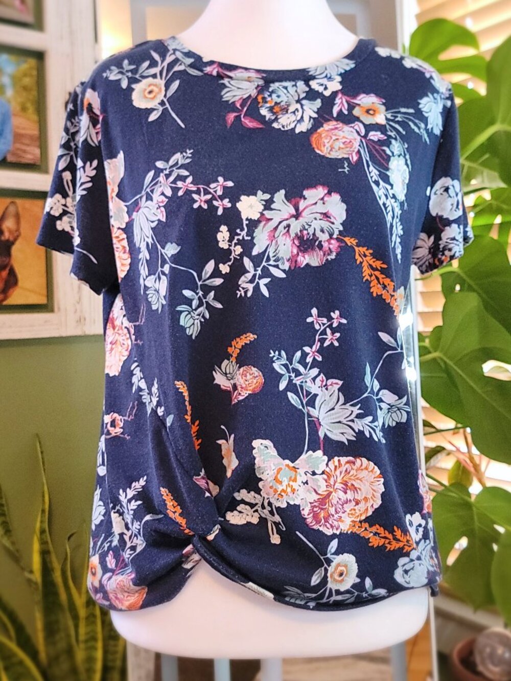 WallFlower Navy Floral Short Sleeve Tee | Size: Large